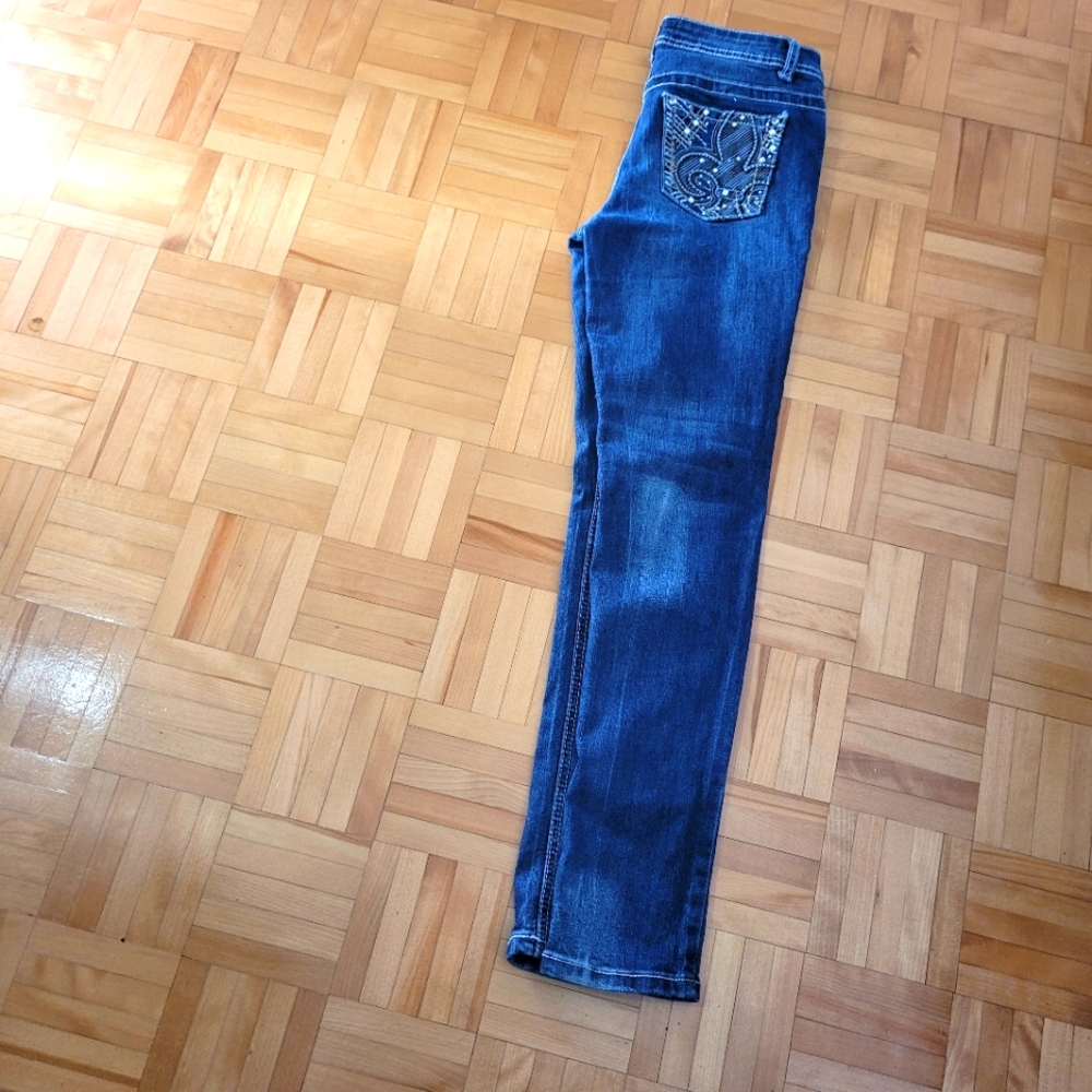 Two skinny jeans - Picture 16 of 16